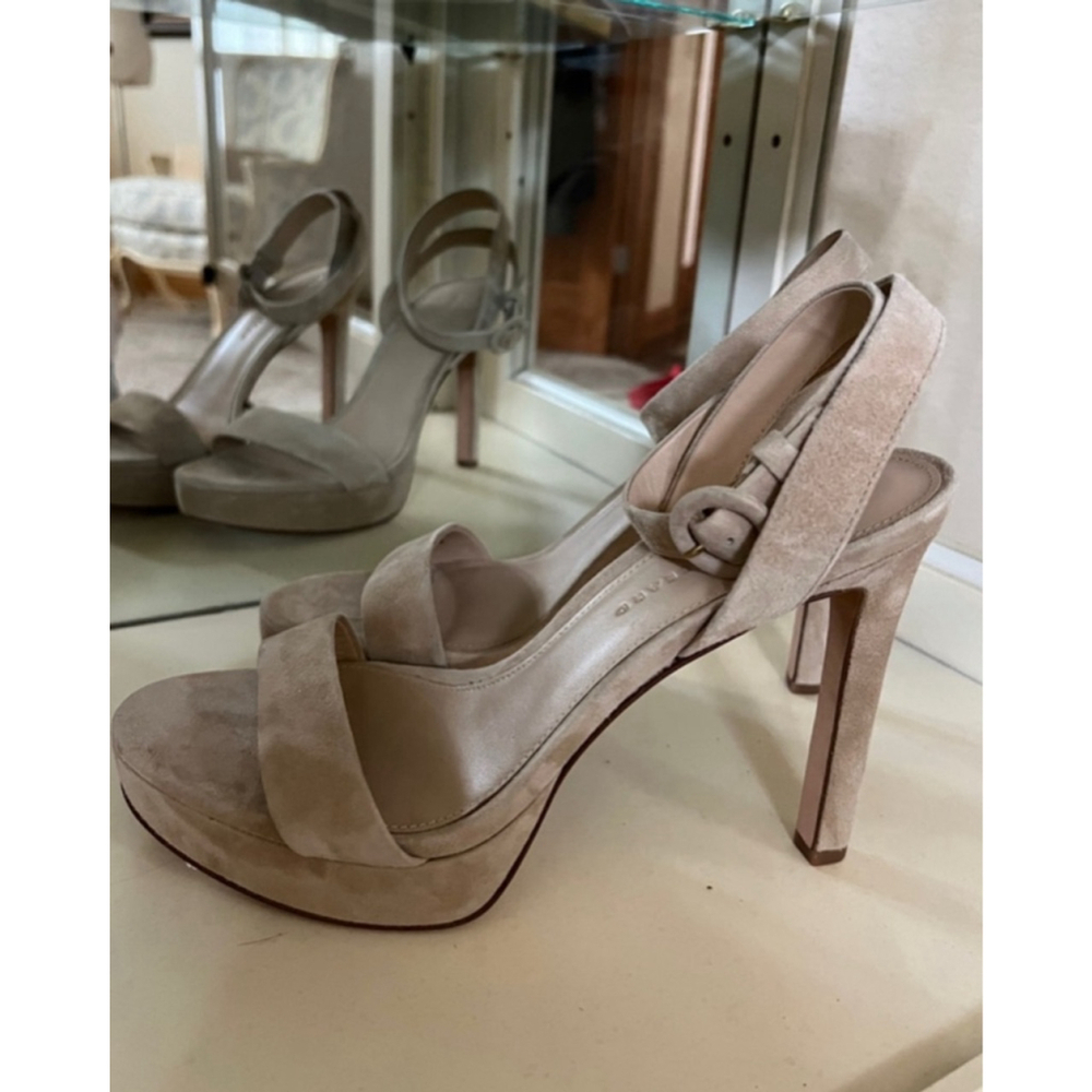 New Veronica Beard Beige Suede Platform Ankle Strap Heels Size 9